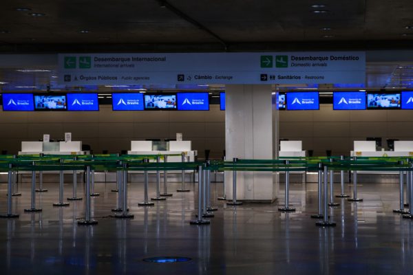Aeroporto de Brasília: coronavírus e COVID-19 causaram o aumento no cancelamento de passagem